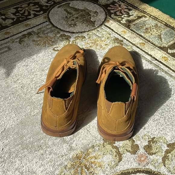 Excellent Like New Cushe Chukka - Picture 3 of 7